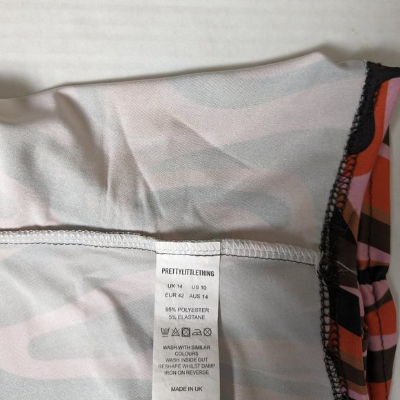 PRETTYLITTLETHING Women's Long Sleeve Crop Top  Size 10  Orange Multi Print - Picture 5 of 5